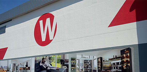BEI UNS WIRD SERVICE GROSS GESCHRIEBEN